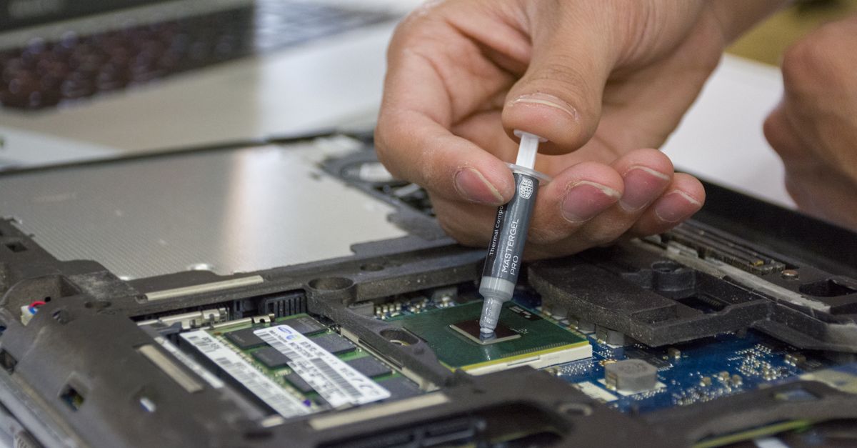Comparing Local vs Cloud Data Backup Solutions